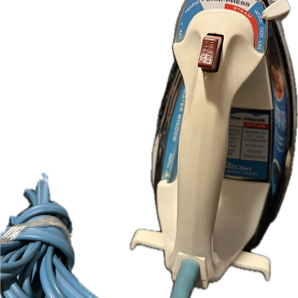 Antique General Electric White and Blue Steam Iron, made in USA - Picture 2 of 5